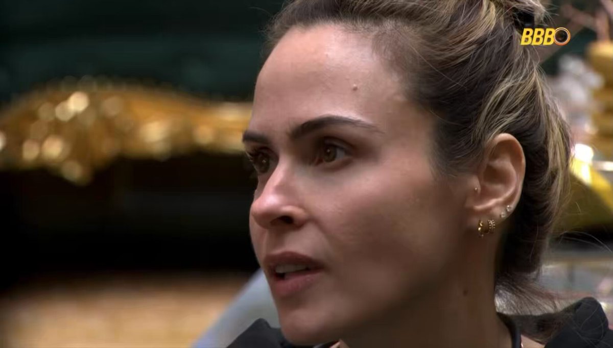 leandro - o q que garante que ele(Matheus) é mais fraco que eu? Ana - vc tem caráter, jogo, posicionamento, coragem. Eu posso ficar aqui numerando várias coisas. ELA É TÃO FOFA 🥹