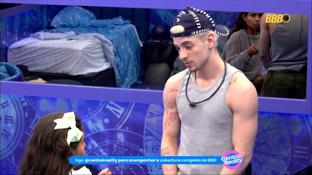 Juliano disse que não tá com raiva da Gabriela. Gabriela disse que ficou chateada porque pareceu que o Juliano queria impor que a opinião dele valia. #BBB26
