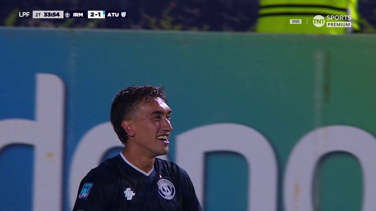 Primer escándalo del año. Ferreyra cobró un gol donde la pelota no entró y la jugada viene de una falta que no existió y el arbitro inventó. Perjudicado Atletico Tucuman.