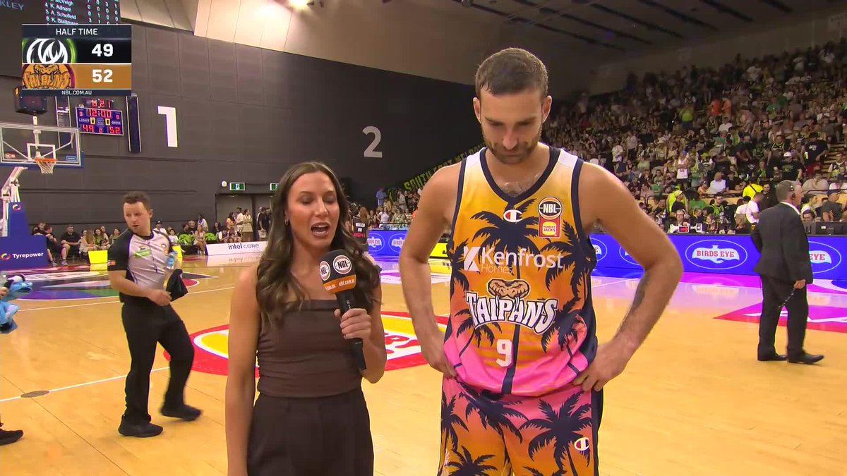 “Some dudes aren’t coming to play right now.” The Taipans are up at the half, but Jack McVeigh isn’t happy. Watch live on ESPN 📺