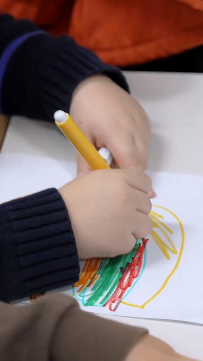 🏫 Θέλουμε σχολεία δυνατά και ανοιχτά για όλα τα παιδιά. Με μεγάλη χαρά, ξαναμπήκα ως εκπαιδευτικός στις αίθουσες των σχολείων της πόλης και μίλησα με τους μαθητές, με αφορμή τη Διεθνή Ημέρα Εκπαίδευσης. Κάθε παιδί έχει κάτι μοναδικό να προσφέρει, και είναι χαρά μας να το ακούμε και υποχρέωση μας να το στηρίζουμε. Θέλουμε σχολεία ζωντανά, που εμπνέουν και ενθαρρύνουν κάθε μαθητή να ανακαλύψει τα ταλέντα του.