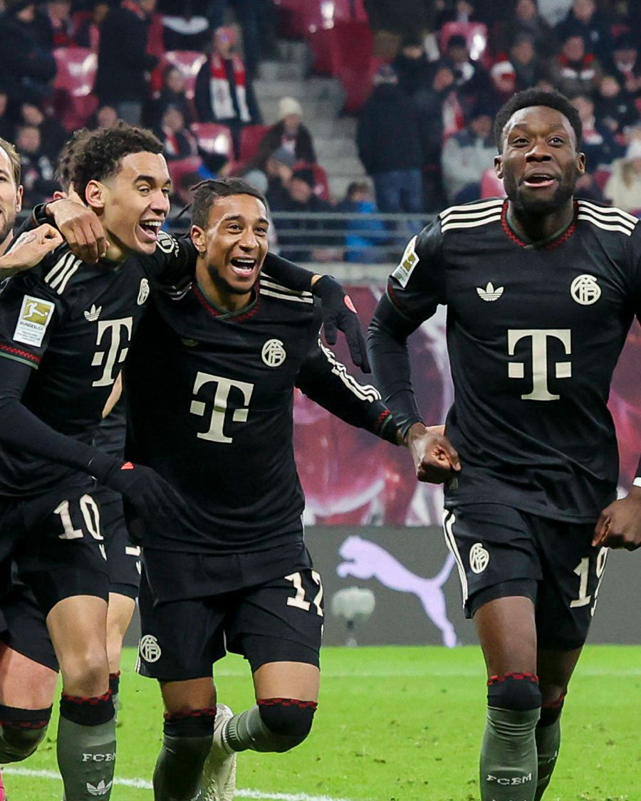 🇩🇪🇫🇷 Jamal Musiala (22) x Michael Olise (24) back combining for Bayern Munich. 💎✨