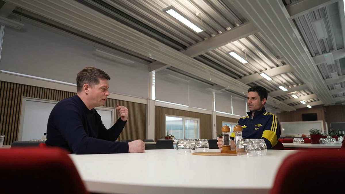 "His passion, his work ethic, his knowledge, his memory" 🧠 Mikel Arteta speaks about his relationship with Sean McVay 🤝🏈