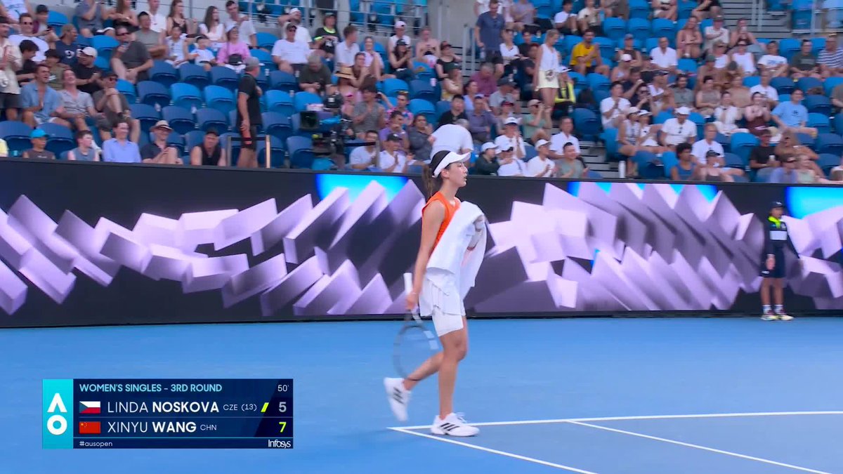There's ways to finish a set then there's THIS ⚡ Xinyu Wang takes the first over the thirteenth seed. Wide World of Sports • ESPN • TNT Sports • WOWOWテニス • #AO26