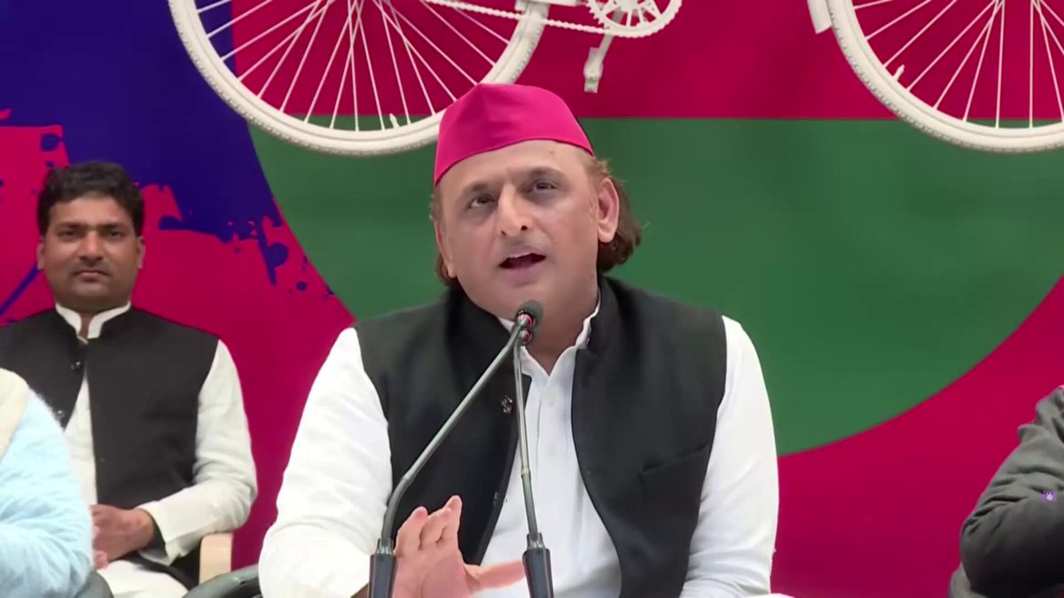 "हमें गायों से बड़ा लगाव है। हमारे घरों में सबसे ज्यादा गाय हैं। समाजवादियों की पहली रोटी गाय को जाती है, किसी भी बीजेपी के नेता की नहीं जाती।" - माननीय राष्ट्रीय अध्यक्ष श्री अखिलेश यादव जी