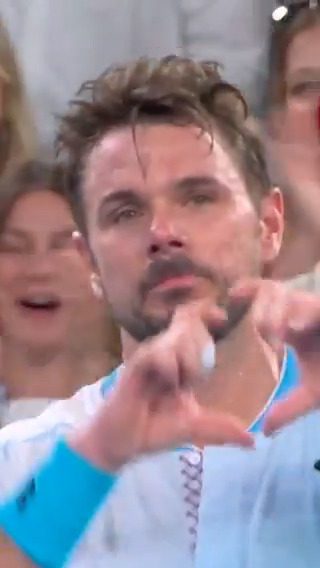 🔊 Suban el volumen y escuchen la última ovación para Stan Wawrinka en el Australian Open. ❤️ Gracias, simplemente gracias.
