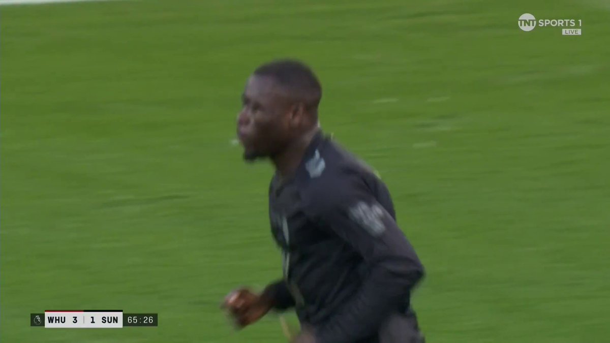 Brian Brobbey pulls one back for Sunderland 🙌 West Ham lead 3-1 with 25 minutes left on the clock... 👀 📺 TNT Sports &amp; discovery+ UK