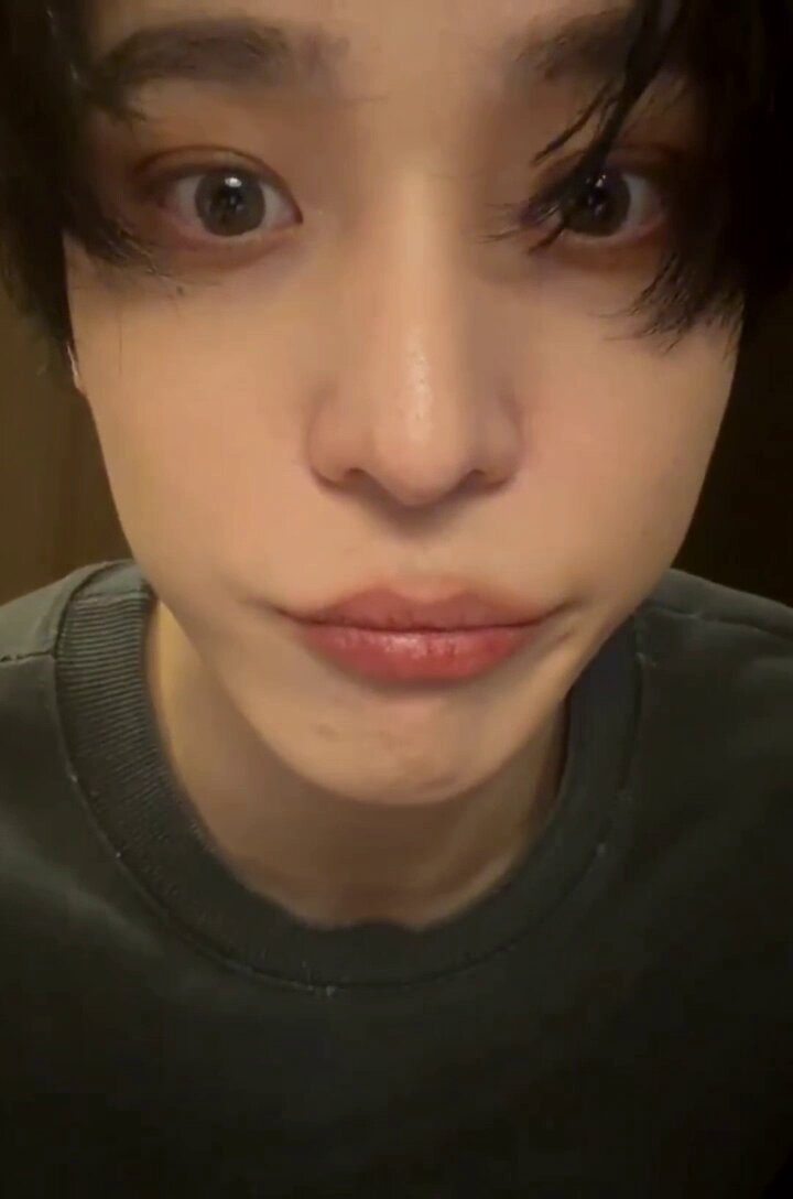 IM NOT DOING WELL WITH THIS CUTENESS LEVEL