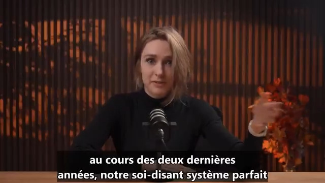 🔵 À VOIR ABSOLUMENT ! LA NOUVELLE ÈRE DES ROIS. De la décadence et dégénérescence des démocraties et du retour nécessaire au pouvoir de rois modernes, puissants et déterminés... Extraordinaire analyse politique, sociologique et psychologique de l'époque par Lina Seiche Lina Seiche qui synthétise, je crois, tout ce qui nous arrive en Occident, et surtout en Europe. (traduit et sous-titré en français). C'est la première vidéo d'une série de 4, pour le moment, et je vais traduire aussi les 3 suivantes.