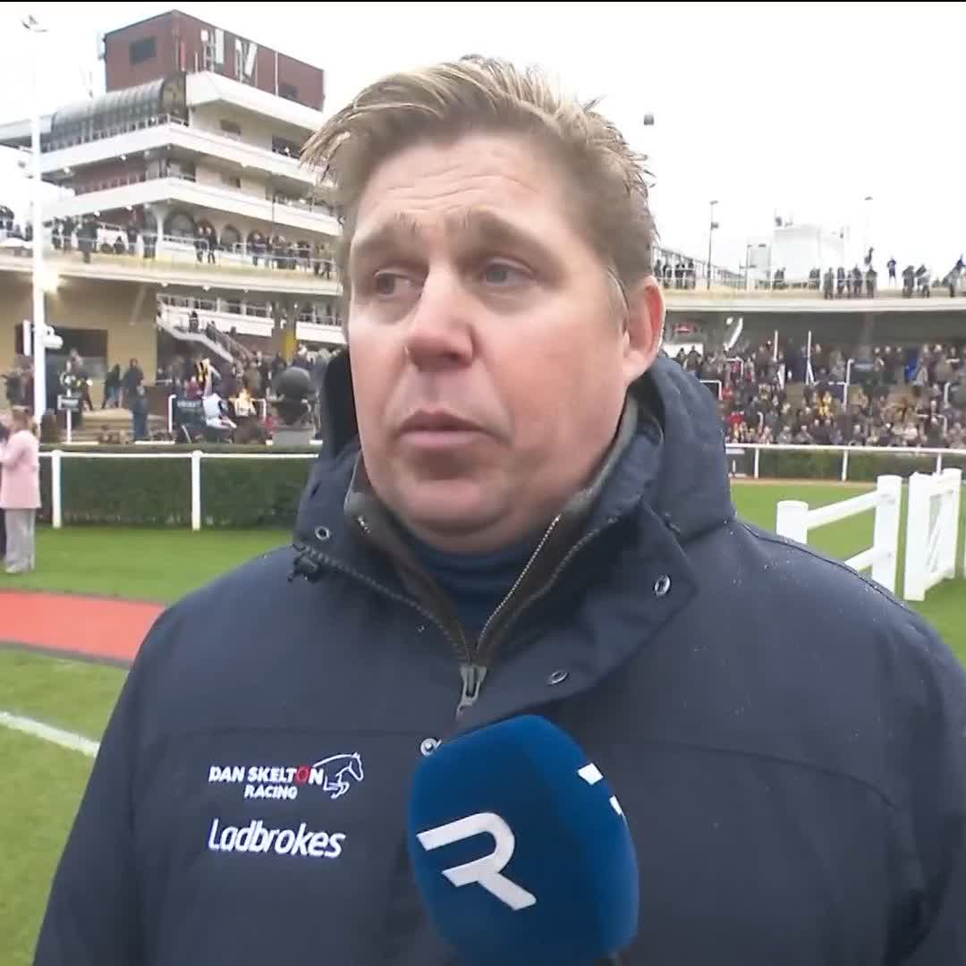 🗣️ "He was a lot more respectful of his jumps today." 🗣️ "I just horse sir Gino is OK." Dan Skelton on the International Hurdle &amp; a word too on Grey Dawning