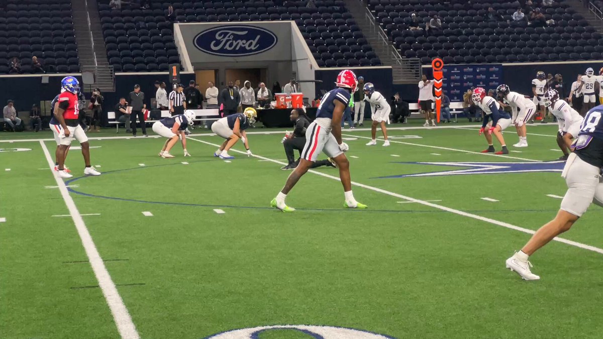 Kansas QB Jalon Daniels goes over the middle to his big target, Georgia WR Colbie Young #ShrineBowl