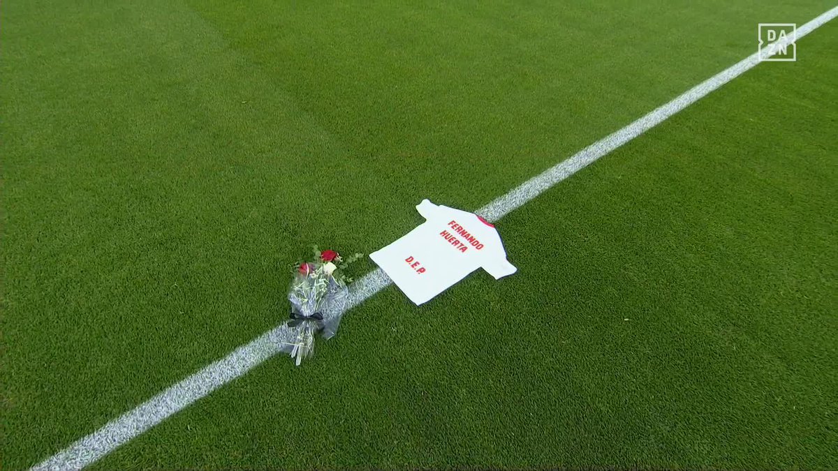 Va por vosotr@s y por vuestras familias ❤️🩹🕊️ El sentido minuto de silencio dedicado a Fernando Huerta, maquinista fallecido en Cataluña, y a todas las víctimas de Adamuz #LALIGAenDAZN ⚽️
