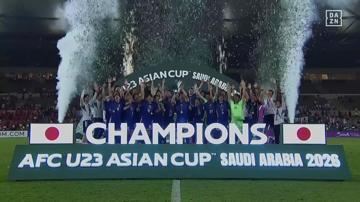 🏆全員で獲ったアジアの頂点🏆 市原吏音&amp;大岩剛監督がトロフィーを掲げる🙌 全選手、全スタッフ、全サポーターの 総力で勝ち取った最高の景色✨ 🇯🇵さあ次は世界を獲りに行こう🔥 🏆AFC U23 アジアカップ 決勝 🆚日本×中国 📺 #DAZN 無料ライブ配信中 #U23アジアカップ #だったらDAZN #無料だぞーん