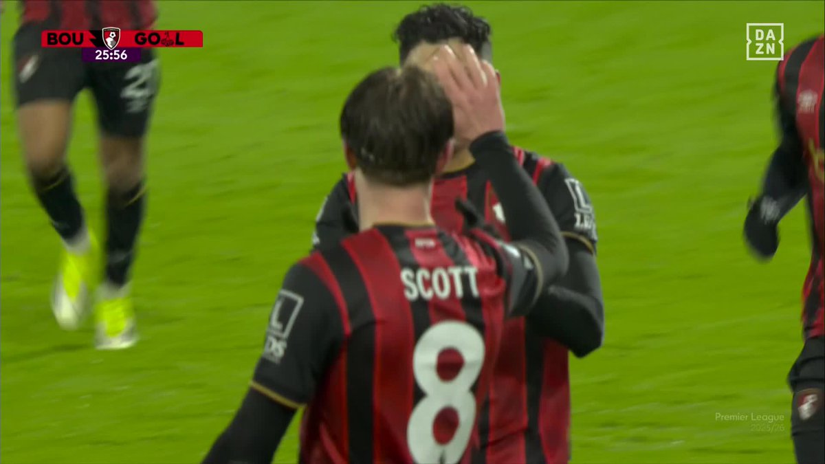 Van Dijk se duerme... ¡y el Bournemouth se la lía! 😳😳😳 El pase de Senesi es DESCOMUNAL. Luego Evanilson hace el resto 💥 #PremierLeagueDAZN ⚽🏴