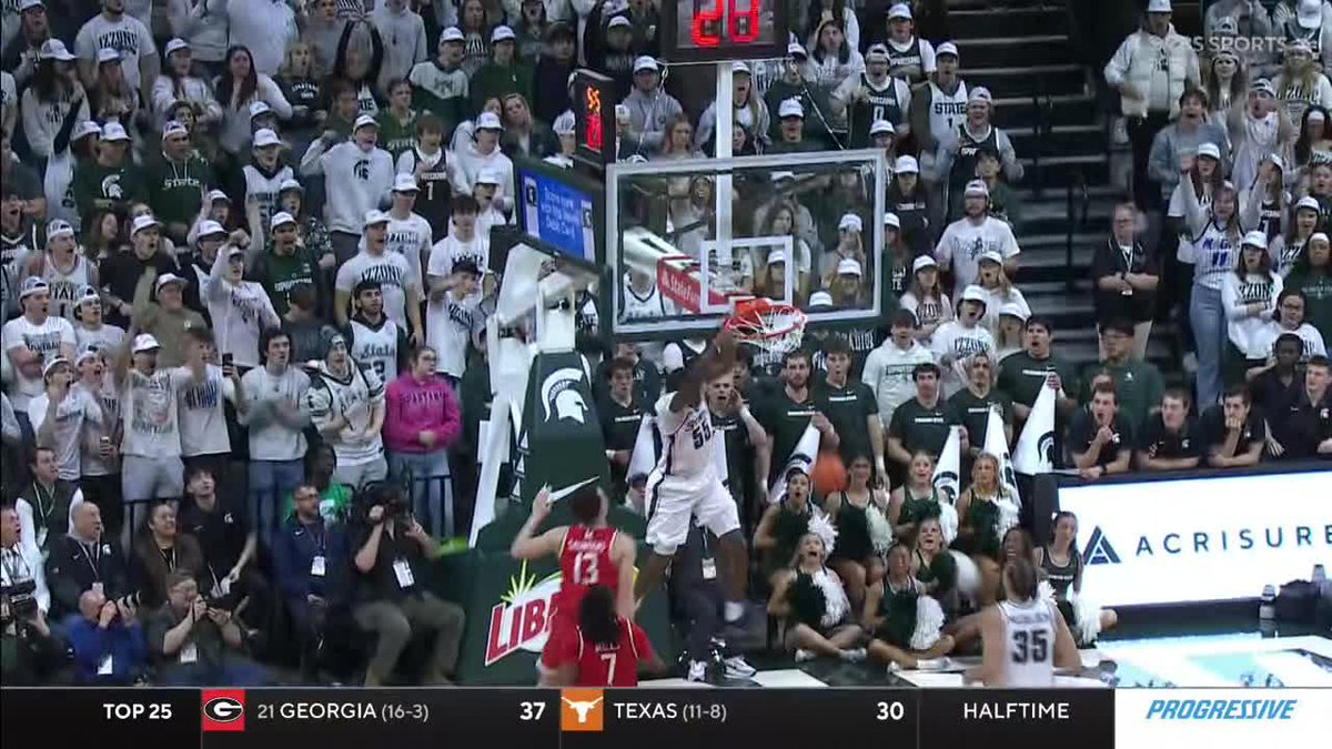 Just in case you wanted to see those two Coen Carr dunks a few times 😉