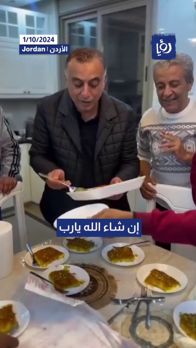 طارق خوري ليس هو الوحيد الداعم والمتخابر مع المحور الإيرانـي فبينما كانت الصواريخ الإيرانية تكاد تفتك بالأردنيين كان النائب الظهراوي يوزع الحلوى فرحاً بتلكم الصواريخ !!! في مثل هذه المنعطفات الخطيرة يجب علينا التعامل بصدق مع أنفسنا وإعادة تأهيل بيتنا من الداخل فالخرق كبير جداً والقواعد الداعمة لأفكارهم كثيرة وذات عدد ليس بقليل مع ما يحمله أحدهم من كره للأردن والأردنيين حساب مثل هؤلاء حتم واجب وليس خياراً أو ترفه مجتمعي ، فالحفاظ على رأس المال خير من الخسارة .