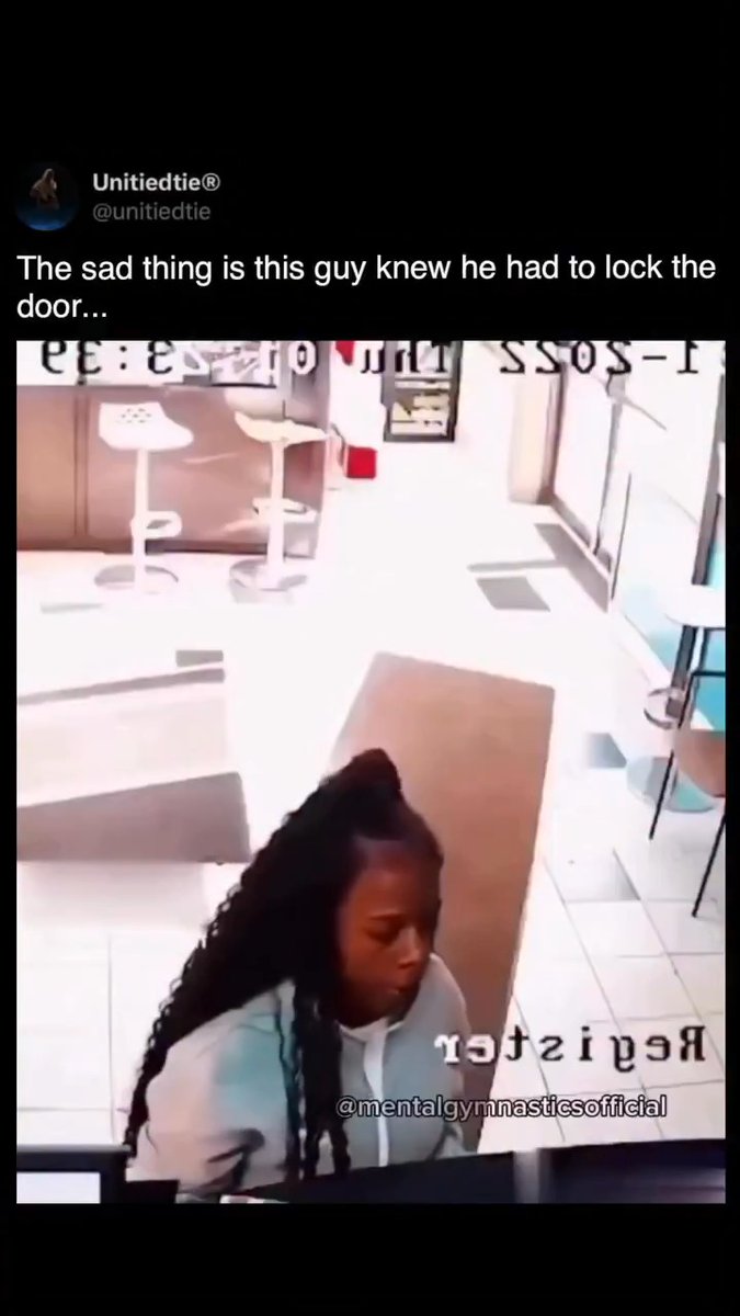 This woman tried to run out of a phone screen repair shop without paying. The security footage shows her snatching her phone and rushing toward the door before realizing the staff had already locked it behind her.