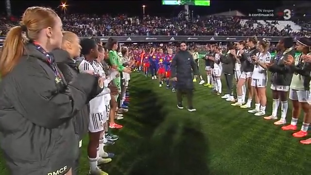 El Real Madrid C.F. SÍ hace el pasillo al FC Barcelona Femení 👏🏼👏🏼👏🏼