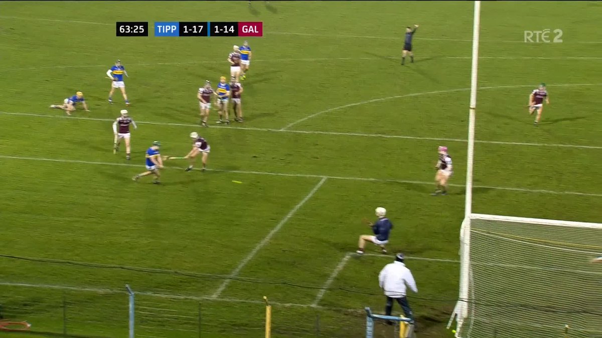 TIPPERARY GOAL - 64 mins Darragh Stakelum at the end of a well-worked move to raise a green flag for the hosts #rtegaa #allianzleagues 📺Tipperary GAA v Galway GAA Official on RTÉ2 and RTÉ Player
