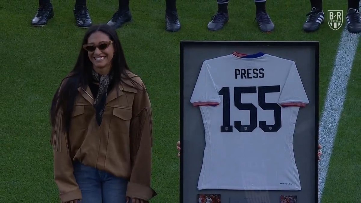 U.S. Soccer honors USWNT legend Christen Press after retiring at the end of 2025 💐