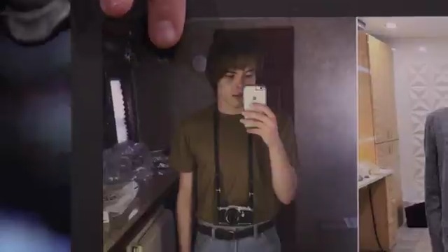 Charlie Heaton is keeping up with the 2016 trend 🤣 #FallonTonight #StrangerThingsOnFallon