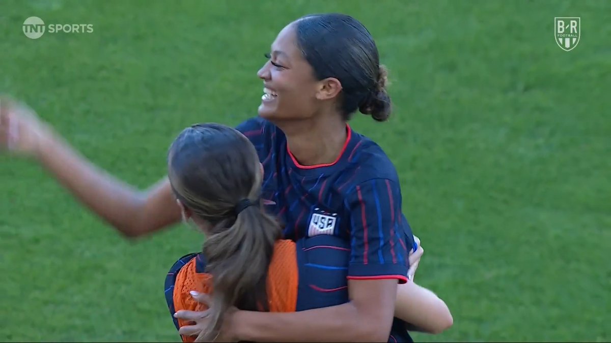 Reilyn Turner scores on her USWNT debut 🥳