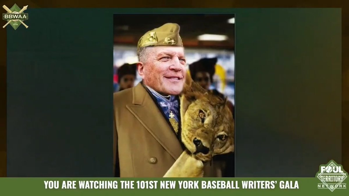 Pat Murphy got plenty of laughs during his 2025 NL Manager of the Year acceptance speech. 😂