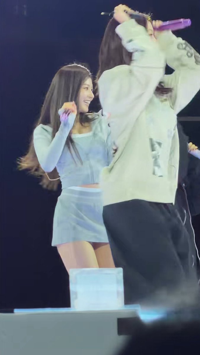 MISAMO CONFETTI IN SOUNDCHECK OMG