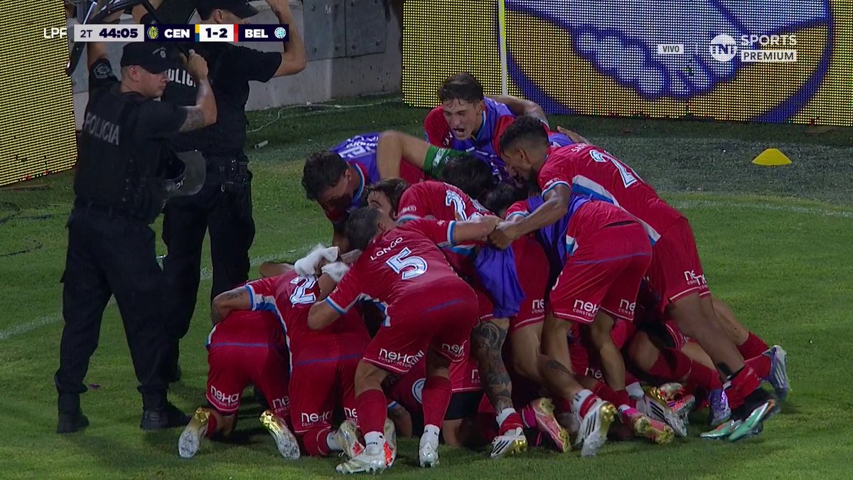 ¡Remontada Pirata en Arroyito! Belgrano venció 2 a 1 a Rosario Central (Di María) con goles de Mallo e/c y este golazo de Gutiérrez por la #Fecha1 del #TorneoMercadoLibre 2026 🏆 👉🏻 Mercado Libre Argentina