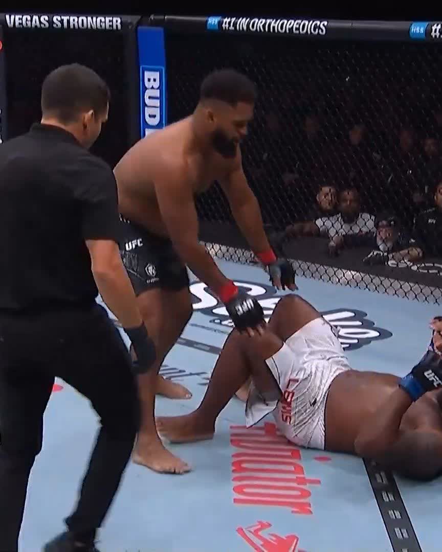 SALSA BOY IS DANCING TONIGHT 🕺 Waldo Cortes gets the biggest win of his career at #UFC324 👊 [ LIVE NOW on @ParamountPlus ]