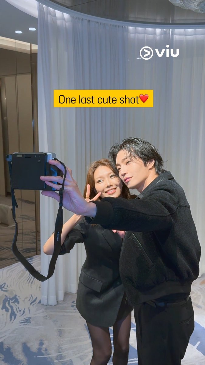 Who’s the better photographer? #ChoiSooYoung or #KimJaeYeong? Whoever gets SooYoung’s BEST PICK of JaeYeong 📸 , be sure to thank her 🥰😚 #IDOLI