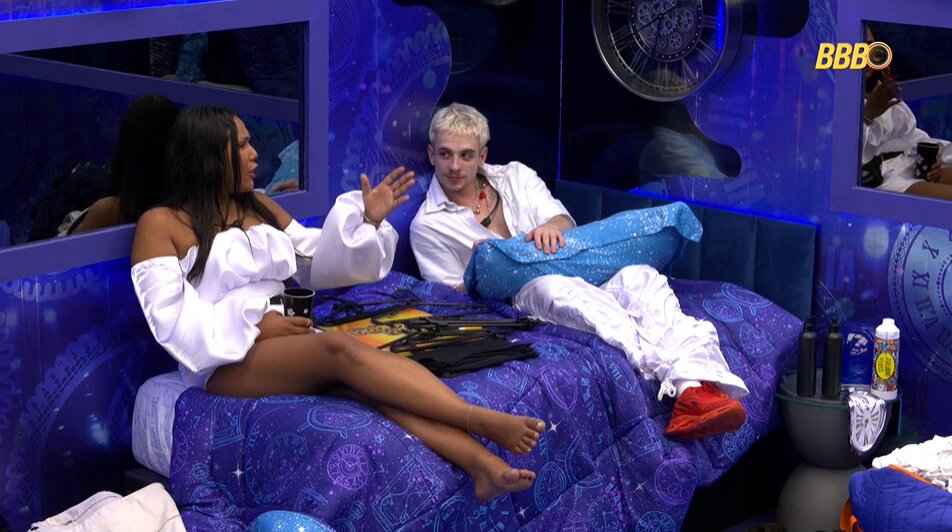 Chaiany: "Eu acho que eu sou o cão, né Milena? Eu sou o diabo." Milena: "O cão você não é, mas eu acho que você tá com neura." A CHAIANY NEM IMAGINA QUE MILENA ODEIA ELA KKKKKKKKKKKKKKKKKKKKKKKK #BBB26