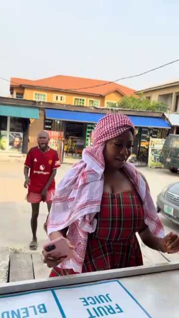 This guy no dey disappoint… I knew he was up to something when he paid for the food🤣🤣🤣