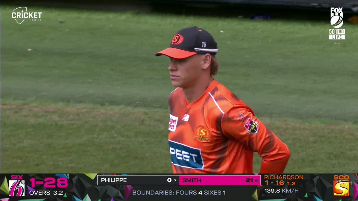 Steve Smith JUST hits the first six of The Final 😳 #BBL15