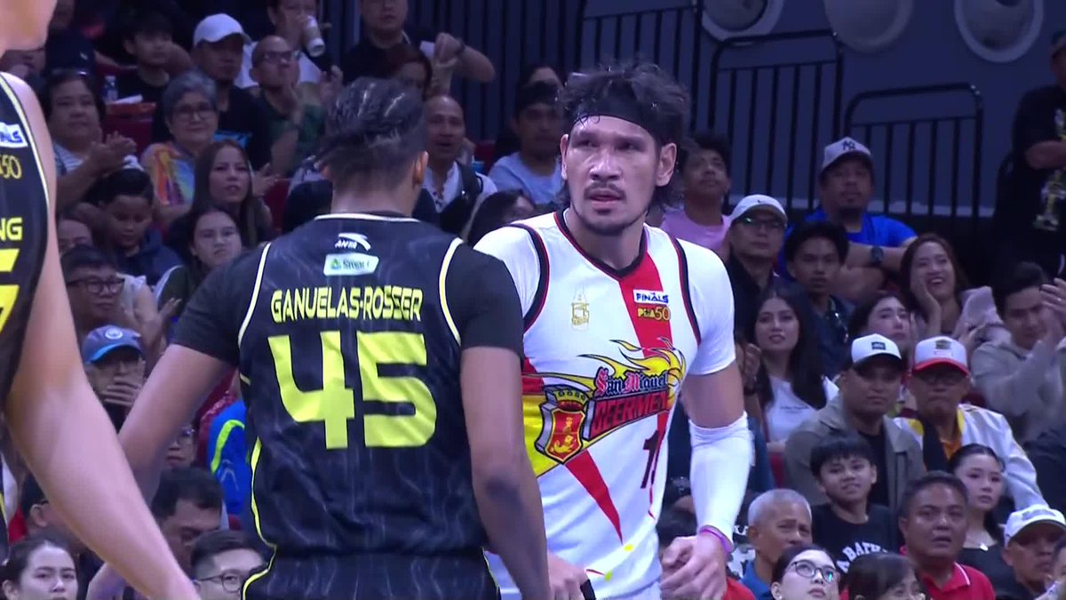 OH KALMA LANG, ABAI 😌 June Mar Fajardo shows some fire after scoring a bucket and bumping into TNT’s Brandon Rosser-Ganuelas in the third quarter of Game 3 in the PBA Season 50 Philippine Cup Finals! #PBA50 #PBA50LID #PBAFinals