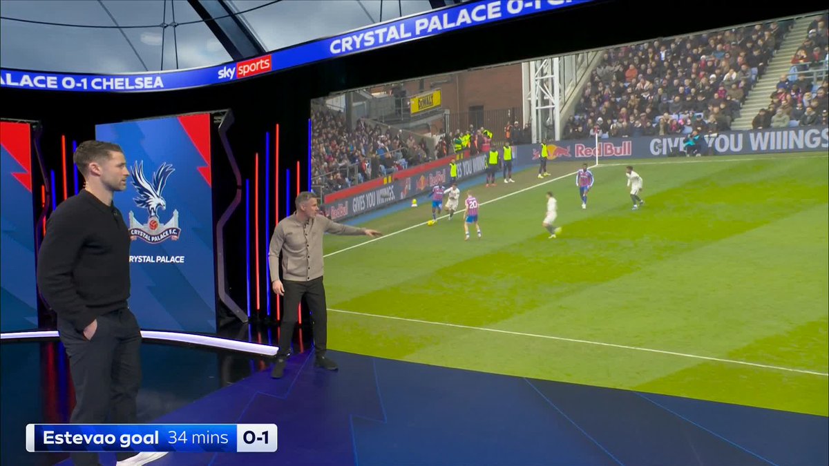 "This sums up footballers now, NO communication!" ๐ฃ๏ธ Jamie Carragher and Gary Cahill says it was an 'absolute mess' from Crystal Palace in the lead-up to Estevao's goal ๐ฌ