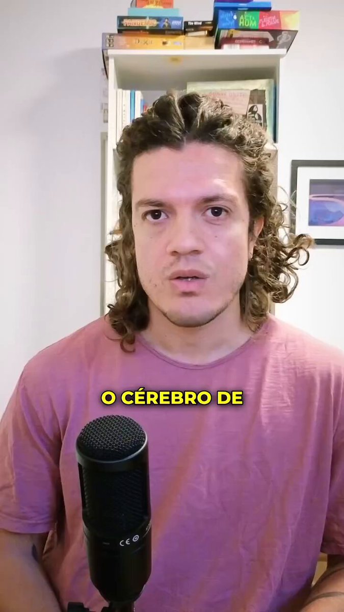 A pessoa tem uma identidade de gênero. As demais respeitam. Deveria ser tão simples!