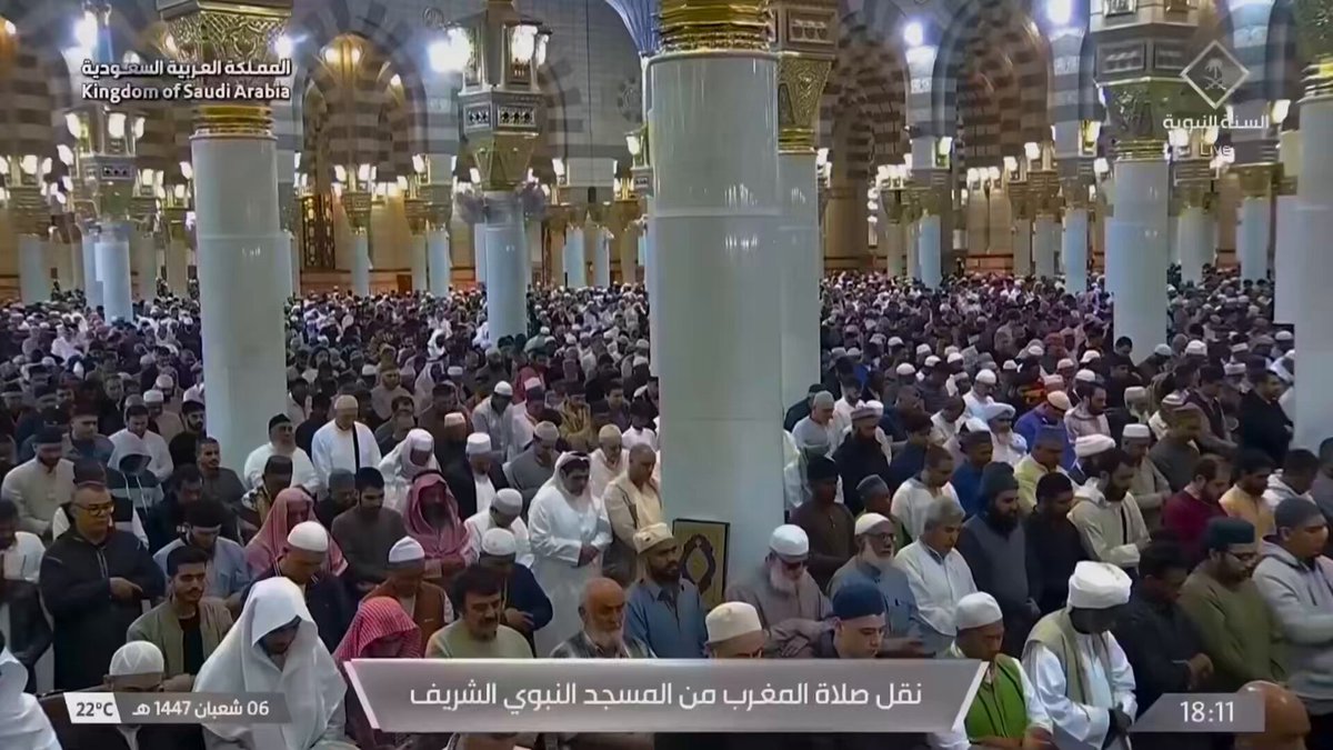 ماشاء الله تبارك الرحمن! تلاوة مهيبة استفتح بها الشيخ د. #أحمد_الحذيفي تلاواته لهذا الأسبوع.