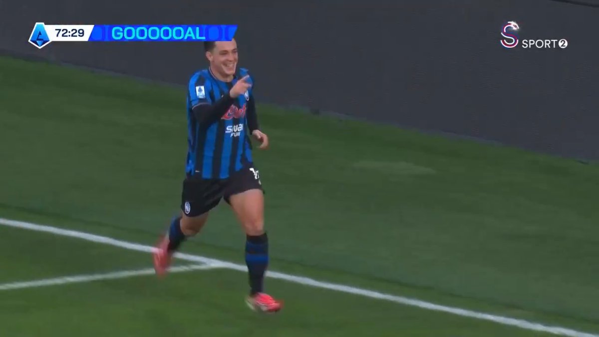 Raspadori Atalanta kariyerine mükemmel bir golle başlıyor.