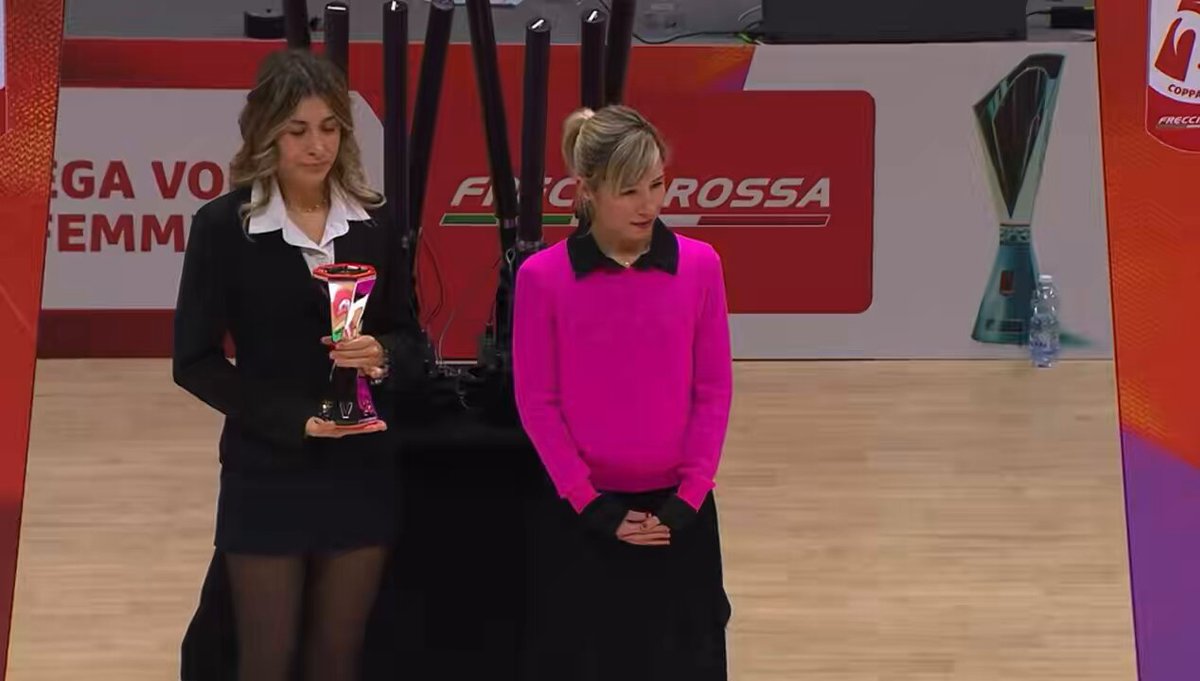 GABI GUIMARÃES SENDO ANUNCIADA COMO MVP DA COPA ITÁLIA!! 👑