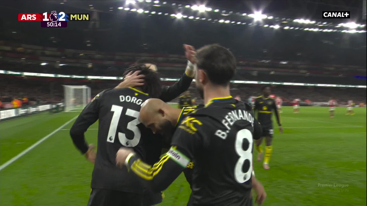 #PL 🏴󠁧󠁢󠁥󠁮󠁧󠁿 : Patrick Dorgu vient de marquer l’un des plus beaux buts de la saison 🔥⚽