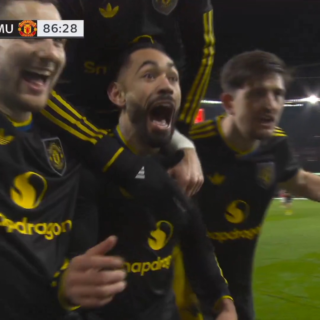 WHAT A GOAL. WHAT A GAME. 🤯 MATHEUS CUNHA PUTS MAN UNITED BACK ON TOP MINUTES AFTER ARSENAL'S EQUALIZER.