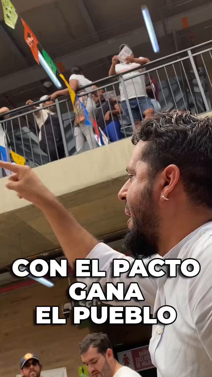 Petro nos bajó el salario a los congresistas y se lo subió al pueblo. A votar por el PACTO el 8 de marzo, para que el pueblo siga ganando.