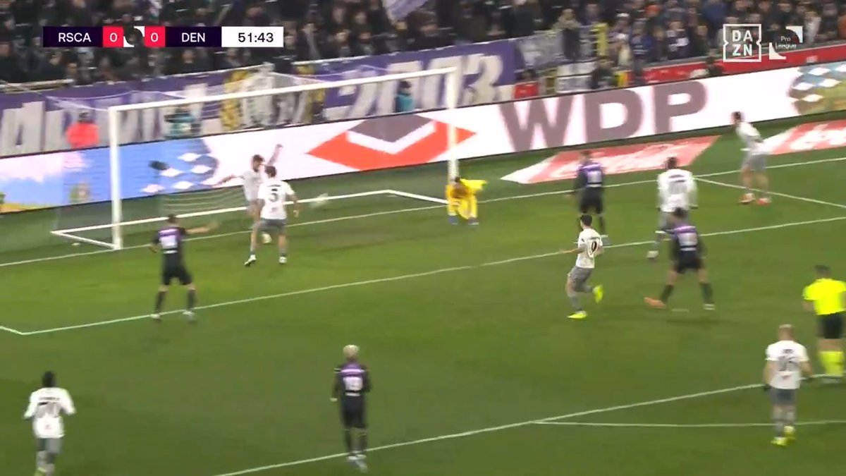 🫣 | Het wil maar niet lukken voor RSC Anderlecht. 😅🥅 #ANDDEN