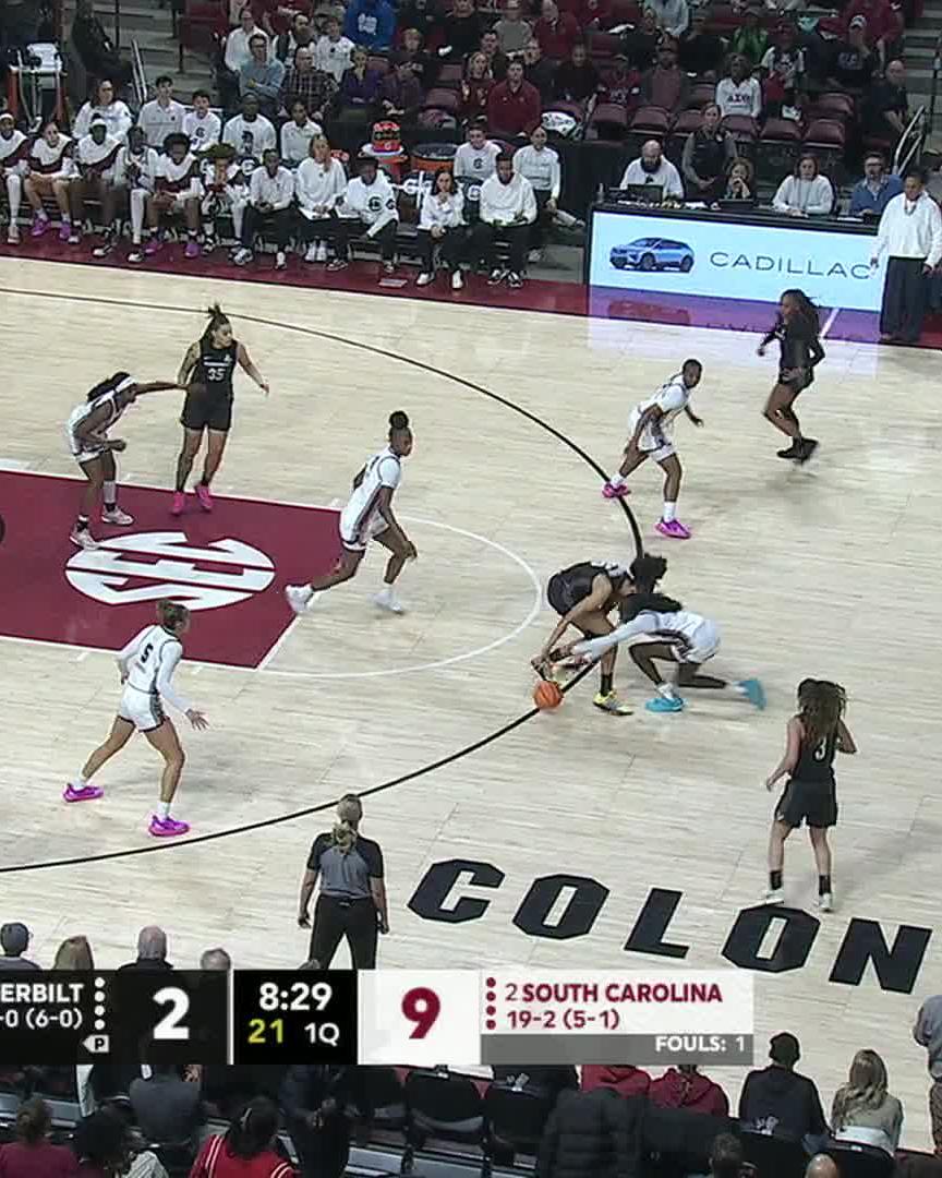 HUGE START FROM THE GAMECOCK DEFENSE. 🧨 South Carolina Women's Basketball x 📺 ESPN