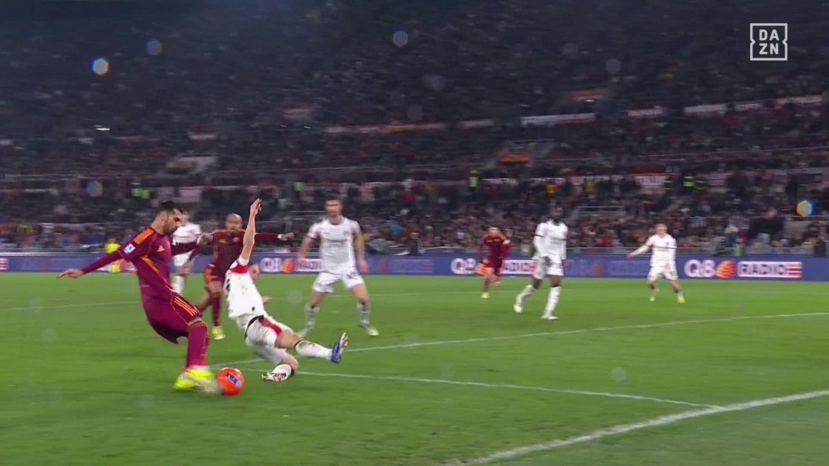 Luka Modrić, o defender como si acabaras de comenzar tu carrera deportiva 🥹🔥 #SerieAenDAZN 🇮🇹
