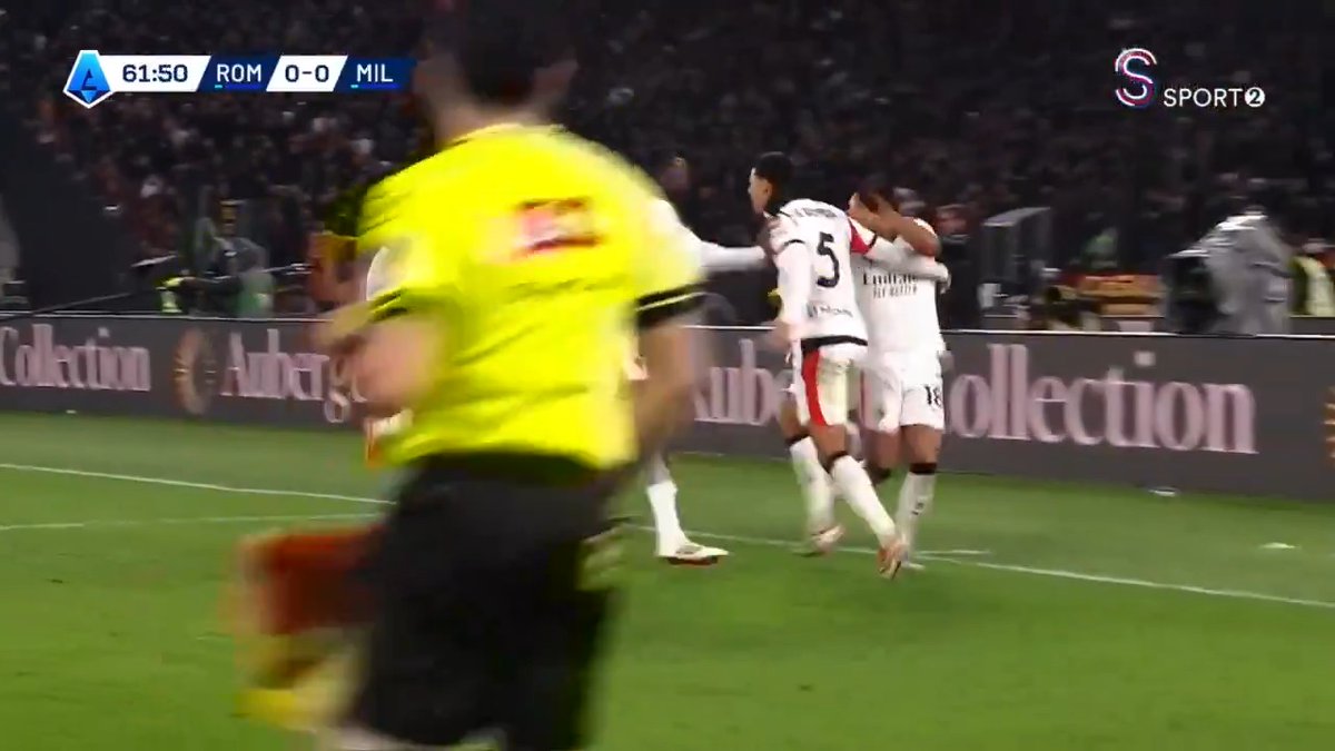 🔴⚫️ Milan, Roma deplasmanında De Winter'in kafa golüyle öne geçti. ⚽️