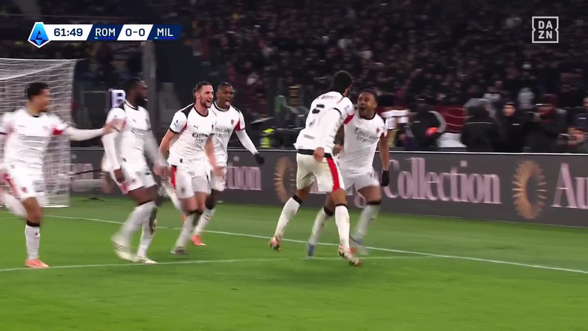 ESE CENTRO DE LUKA MODRIĆ IBA CON MÚSICA 🎶😍 De Winter aprovechó el regalo del croata para adelantar al Milan en el Olímpico de Roma #SerieAenDAZN 🇮🇹