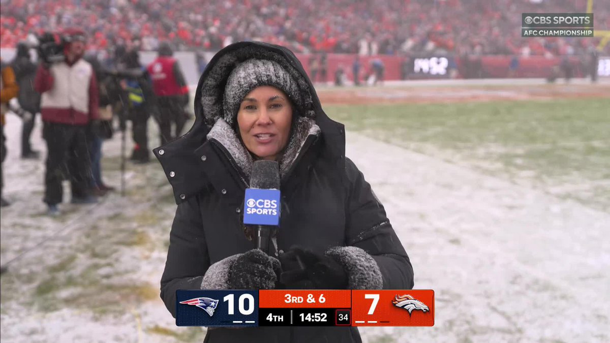 Our Tracy Wolfson brilliantly explaining how the snow is impacting this game right now