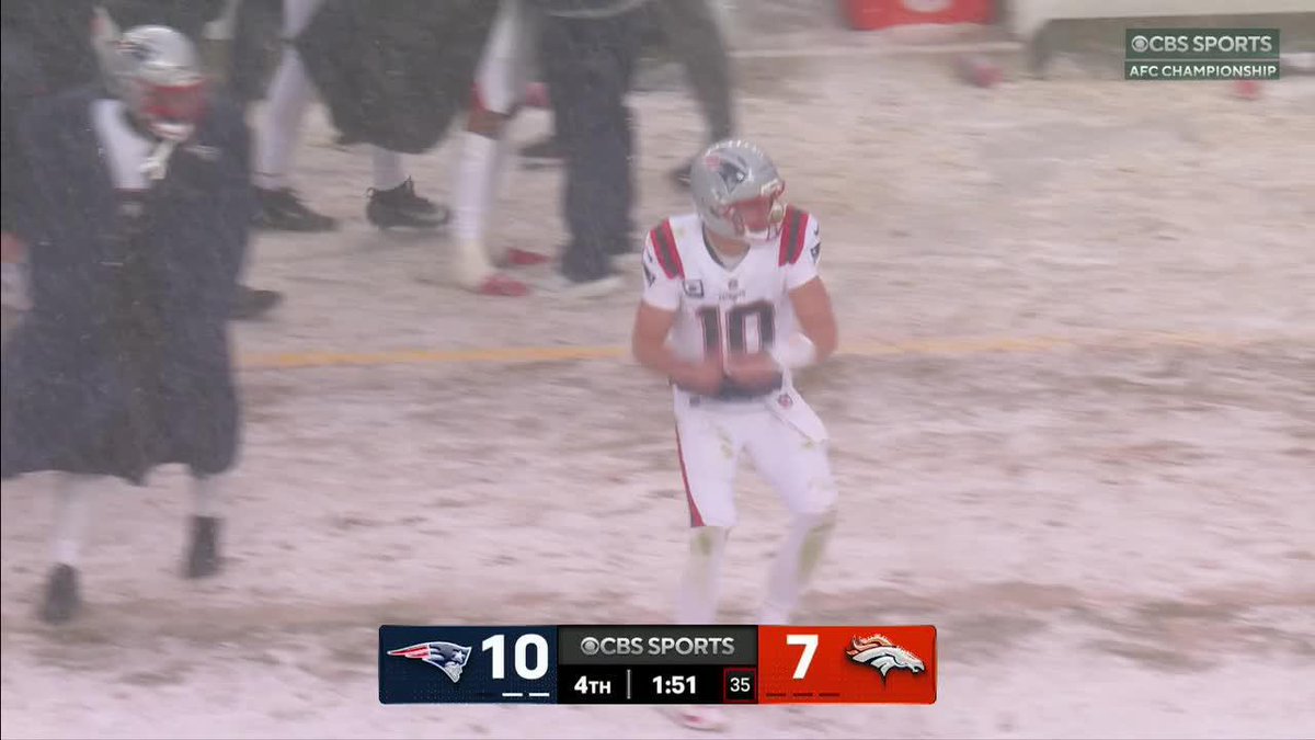 DRAKE MAYE CLINCHES IT WITH THE FIRST DOWN RUN ‼️ (📺 CBS)
